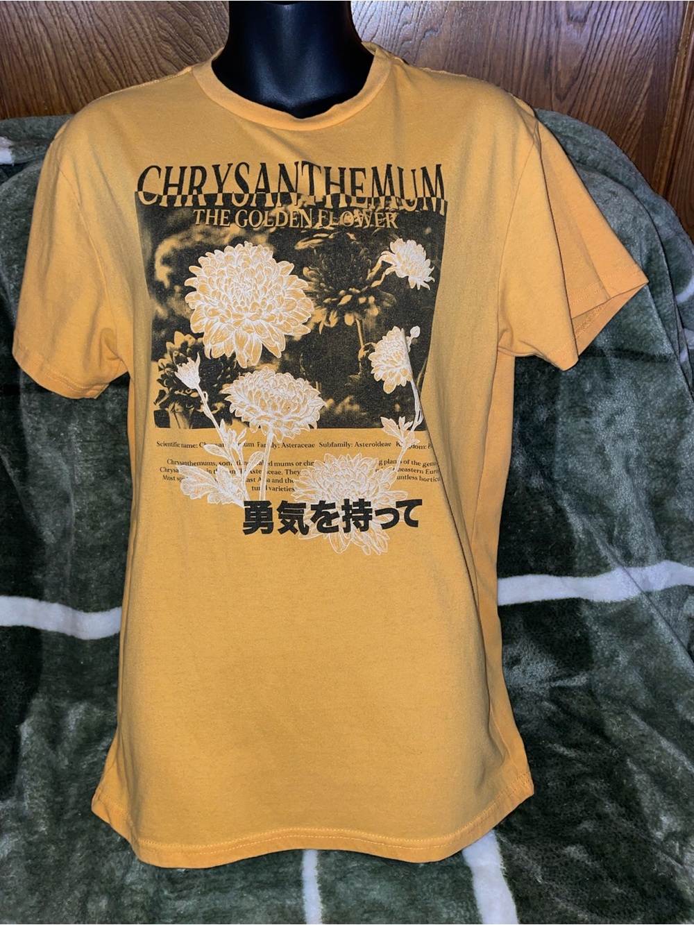 Chrysanthemum Graphic Tee